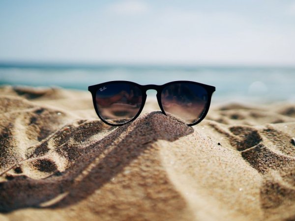 Fényvédő kell a bőrnek és nem csak nyáron a tengerparton.